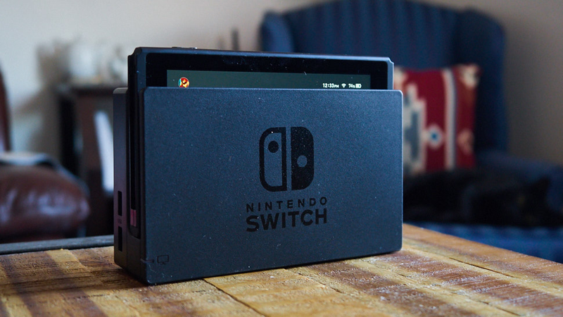 Illustration for article titled Nintendo Switch Review: Plays Zelda Great, Doesn't Do Much Else